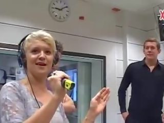 Cfnm žiūrėjimas peter gudrybės apie radio video