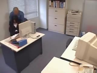 Officelady brukt av janitor