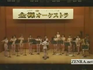 Nudist japoneze av yjet në the stark lakuriq orchestra